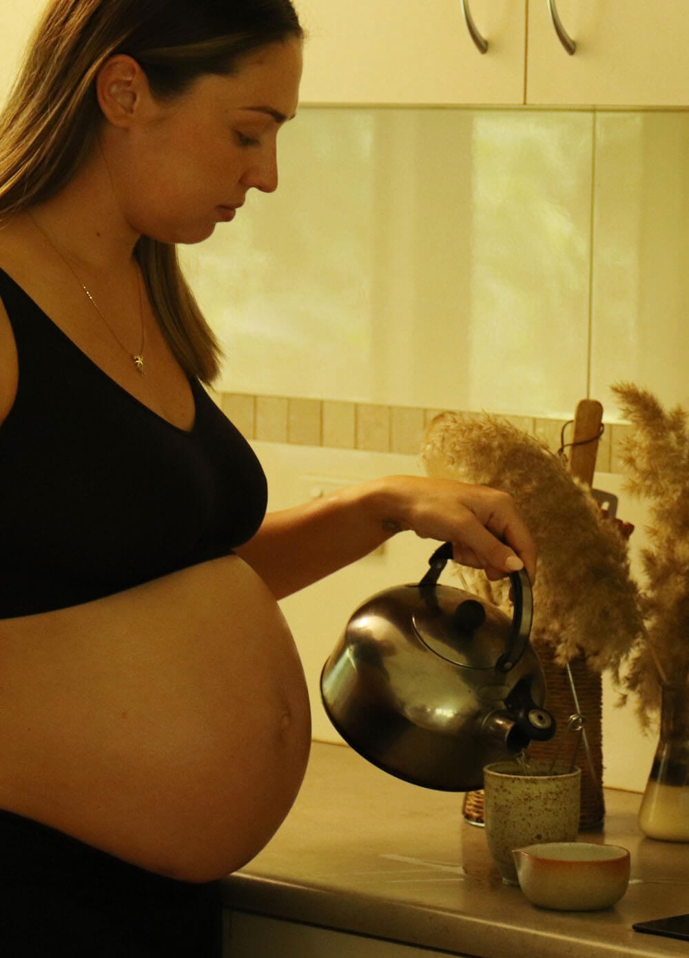 Mere Botanicals - Organic Pregnancy Tea | Queen Bee