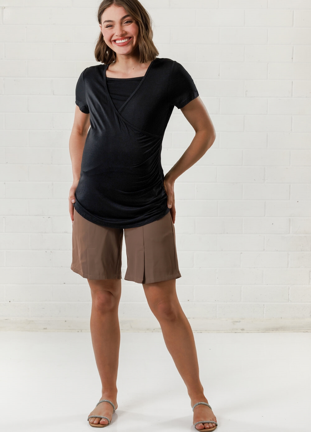 Lait & Co - Lunette Maternity Shorts in Taupe