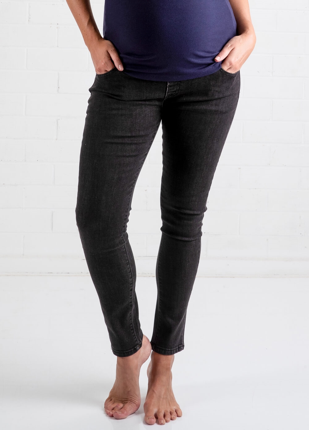 Lait & Co - Christophe Ankle Jeans in Washed Black