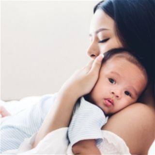 What to Wear to Sleep While Breastfeeding?