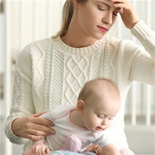 Colicky Baby? How to Manage Migraine as a New Mother
