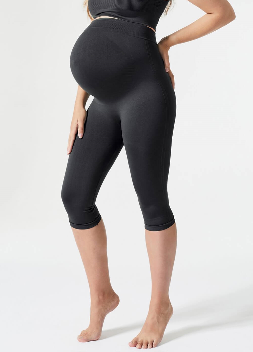 Blanqi - Maternity Belly Support Crop Leggings in Black