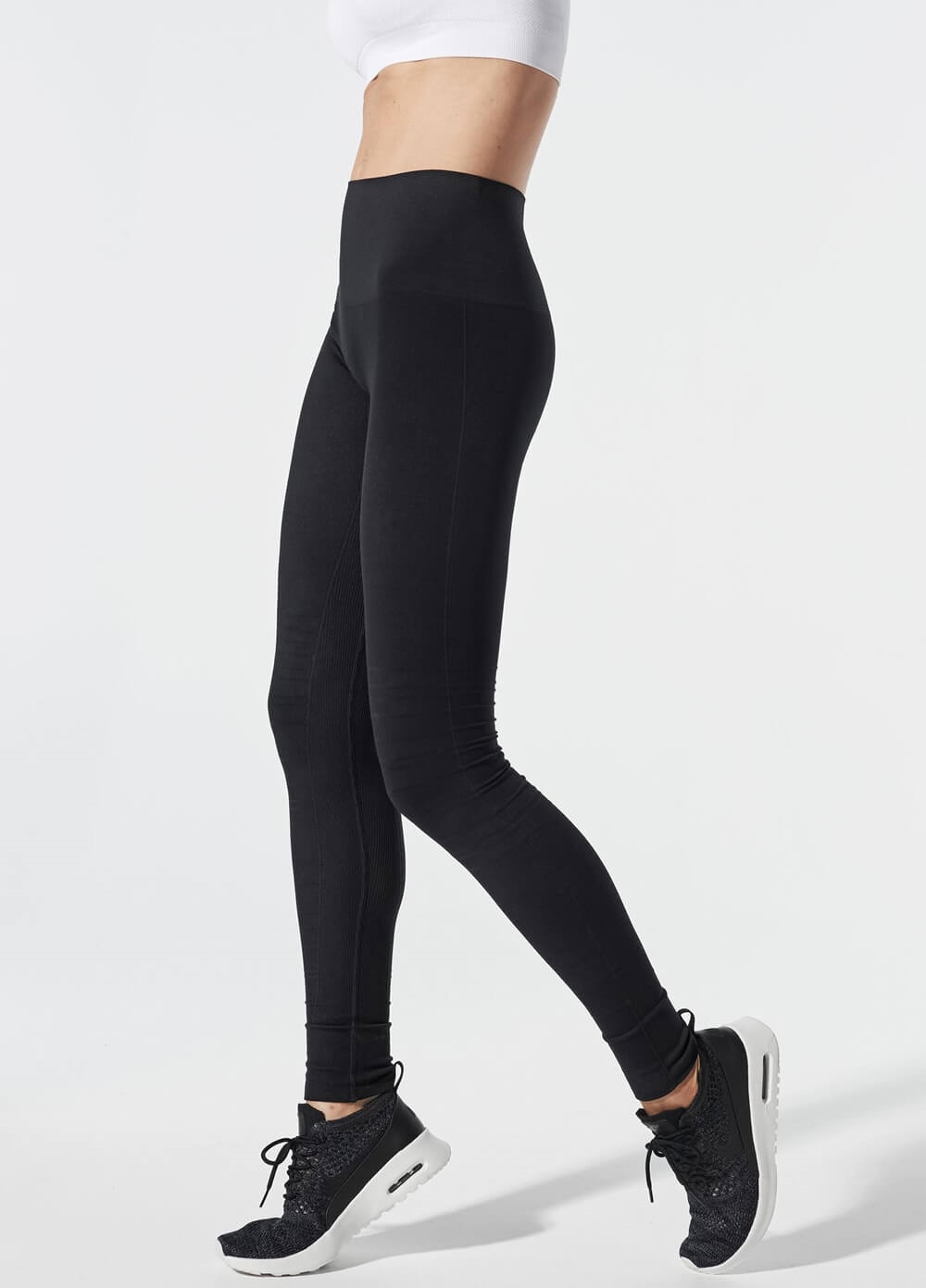 Blanqi - SportSupport Cuffed Legging in Black | Queen Bee