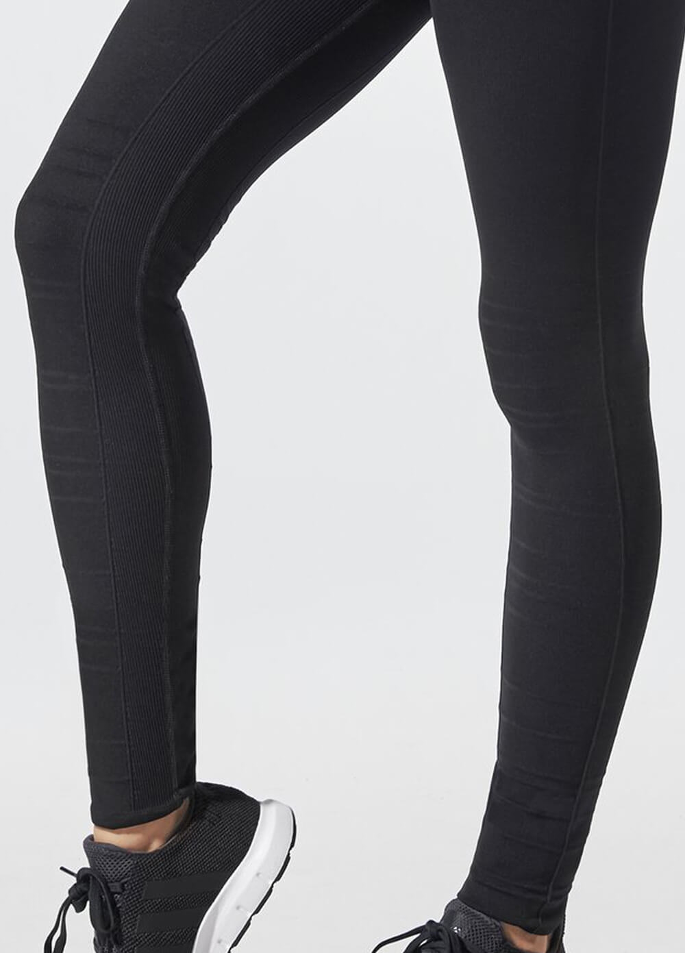 Blanqi - SportSupport Cuffed Legging in Black | Queen Bee