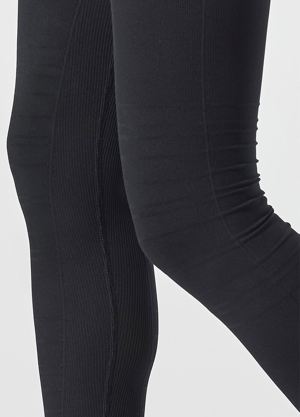 Blanqi - SportSupport Cuffed Legging in Black | Queen Bee