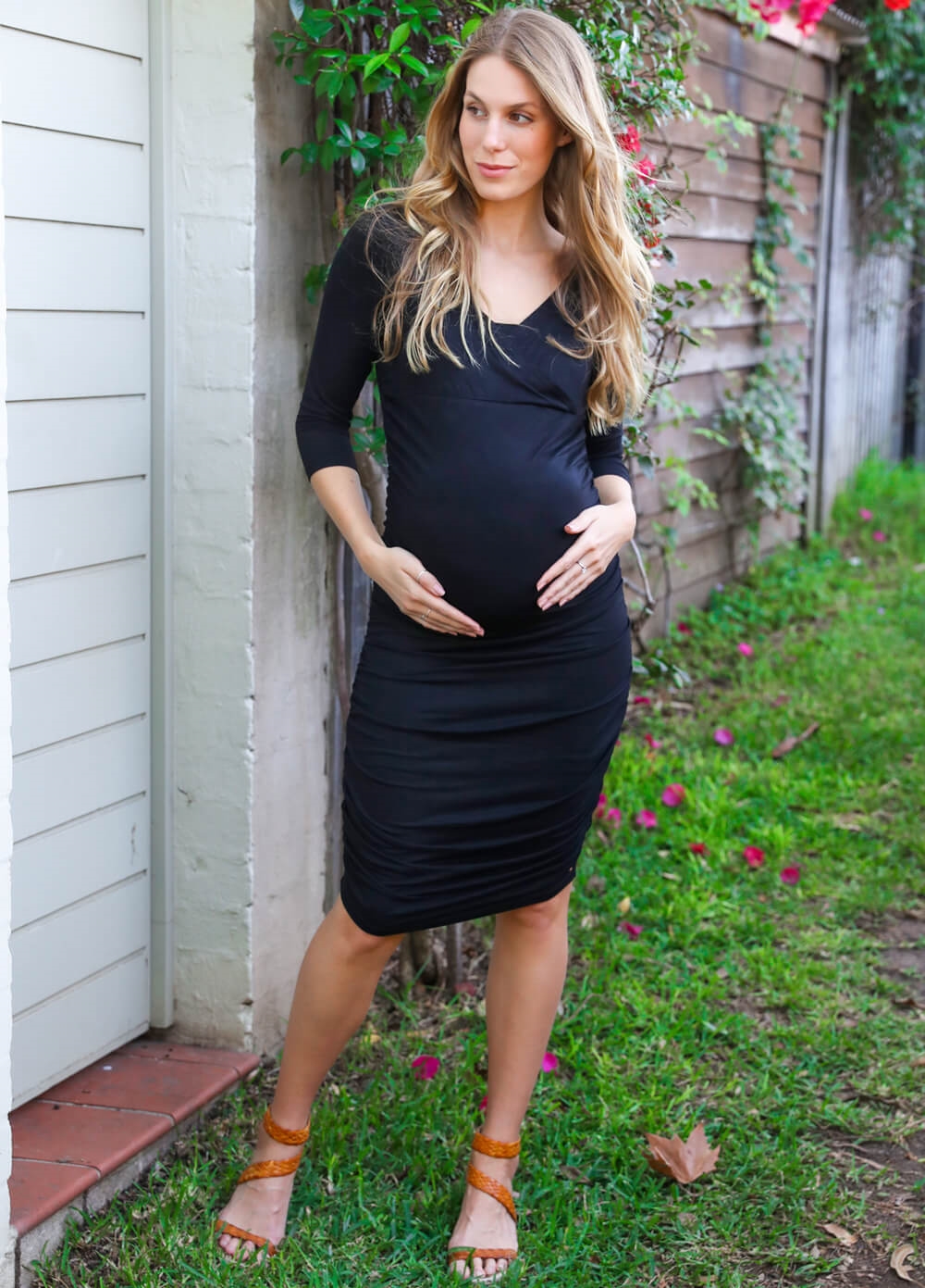 Floressa Aveline Maternity & Nursing Dress in Black | Queen Bee