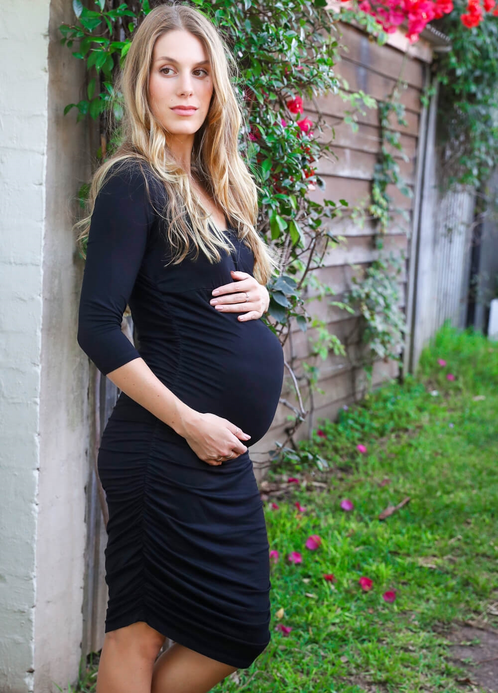 Floressa Aveline Maternity & Nursing Dress in Black | Queen Bee