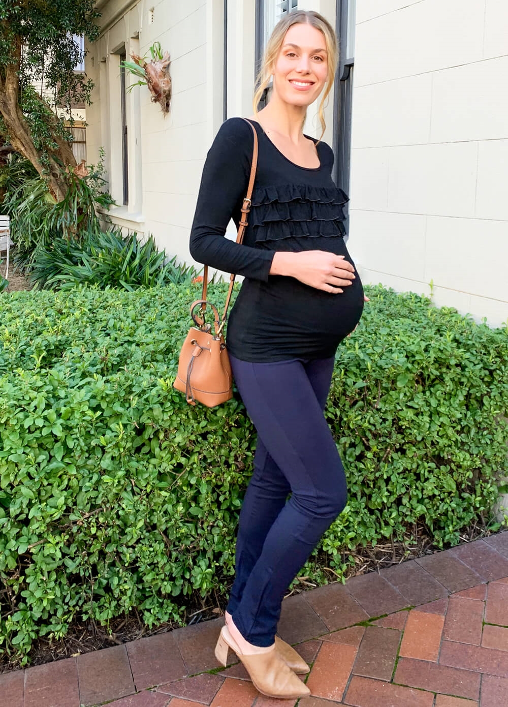 Floressa - Devyn Maternity & Nursing Ruffle Top in Black | Queen Bee