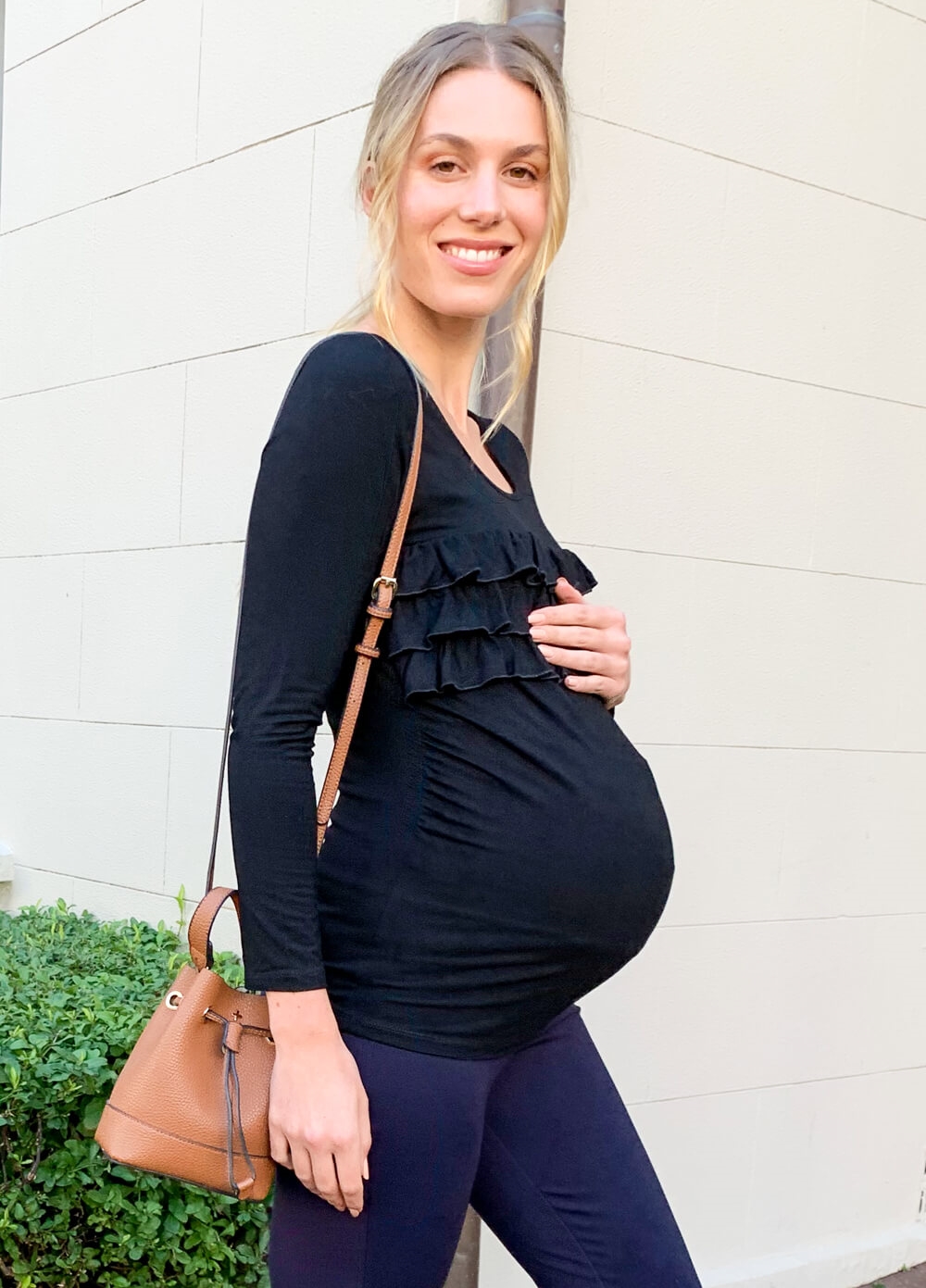 Floressa - Devyn Maternity & Nursing Ruffle Top in Black | Queen Bee