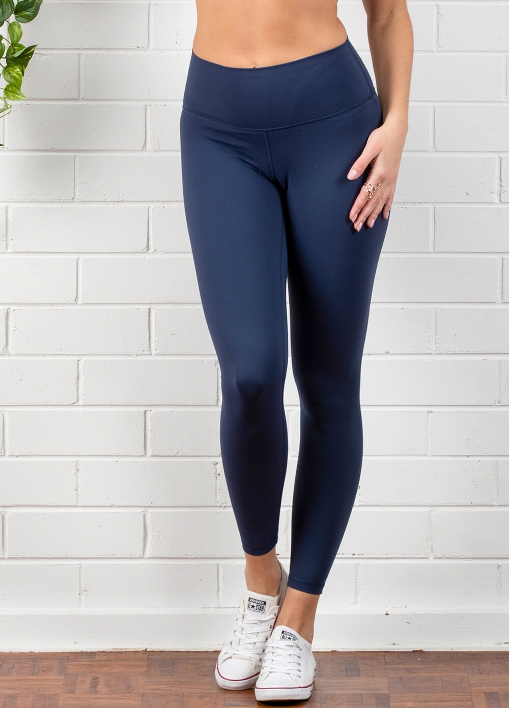 Queen Bee - Aura Postnatal Shaping Leggings in Navy