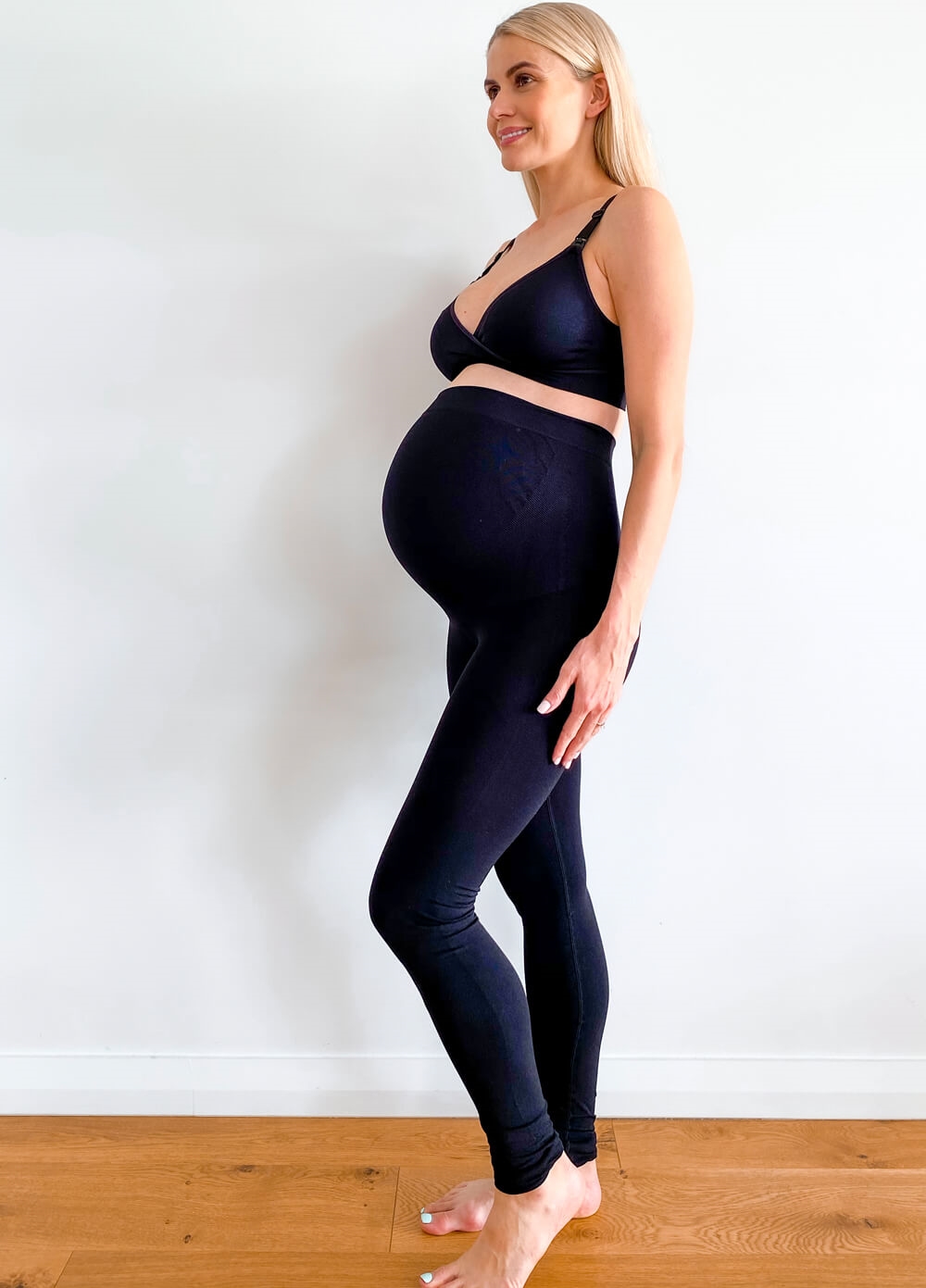 Queen Bee - Heavenly Seamless Maternity Leggings in Black