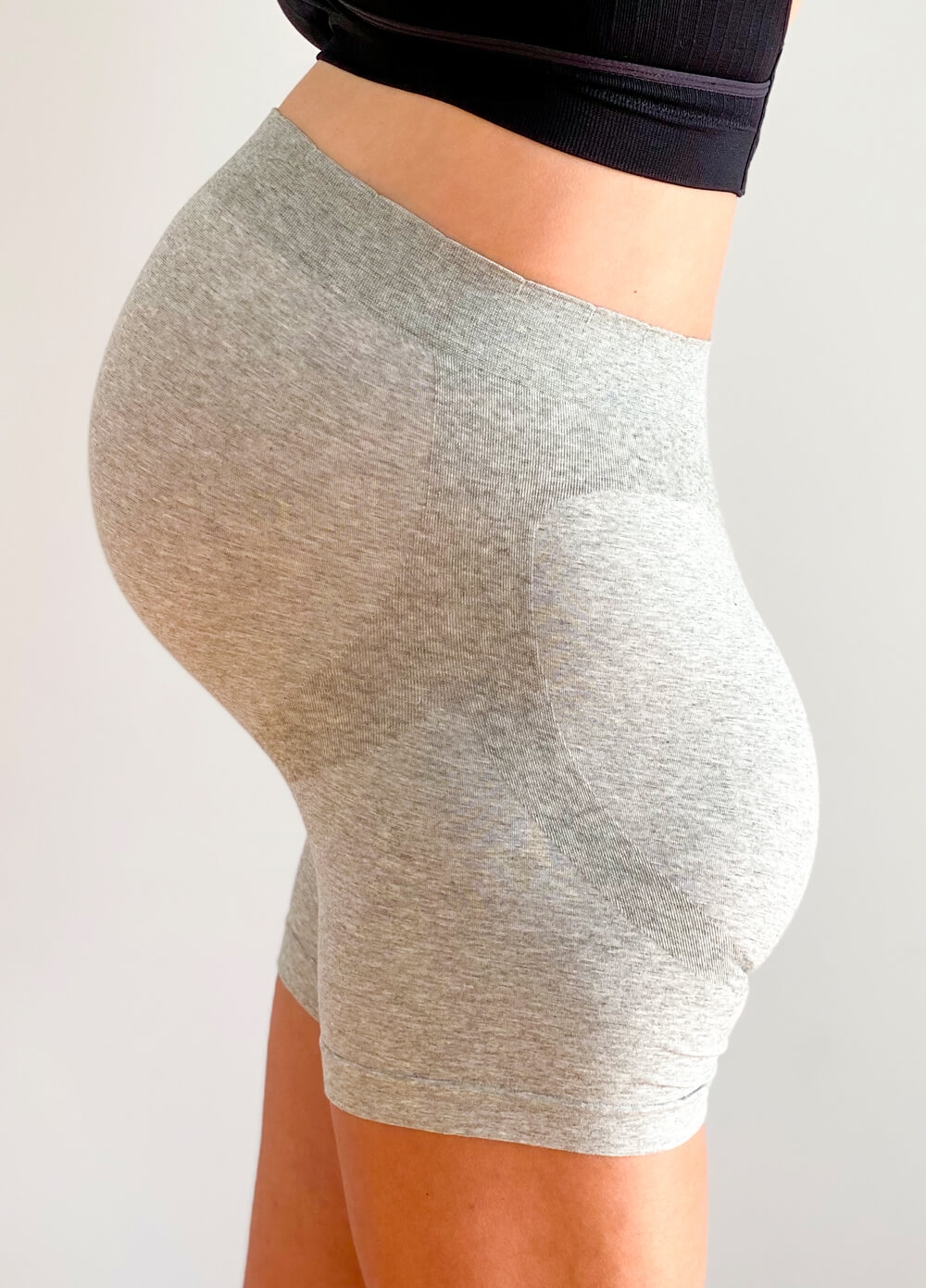 Queen Bee - Katie Seamless Over Bump Maternity Shorts in Grey