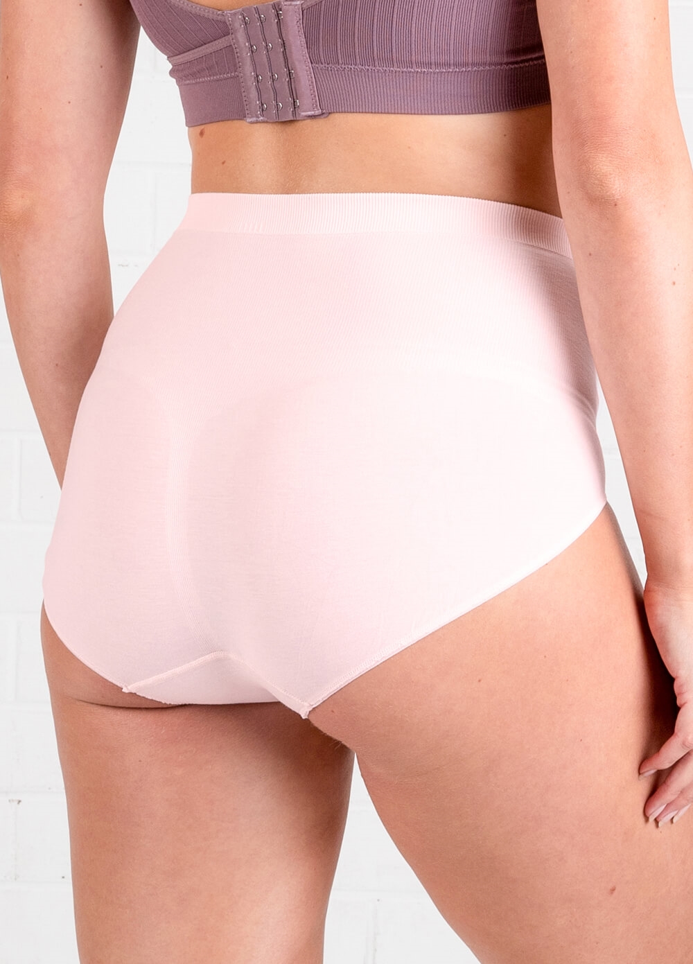 Queen Bee - Hailey Seamless Maternity Underwear Briefs in Pink