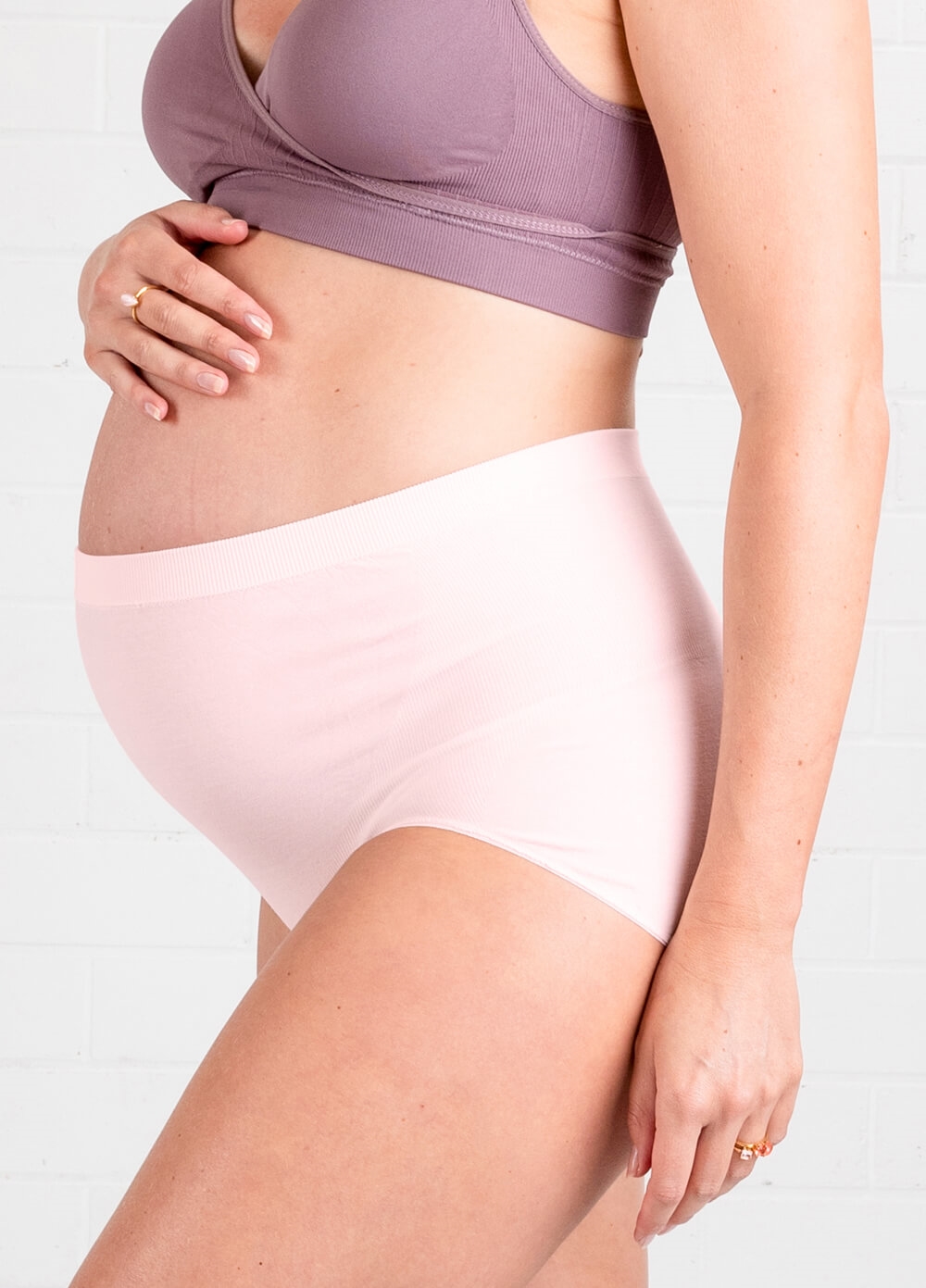 Queen Bee - Hailey Seamless Maternity Underwear Briefs in Pink