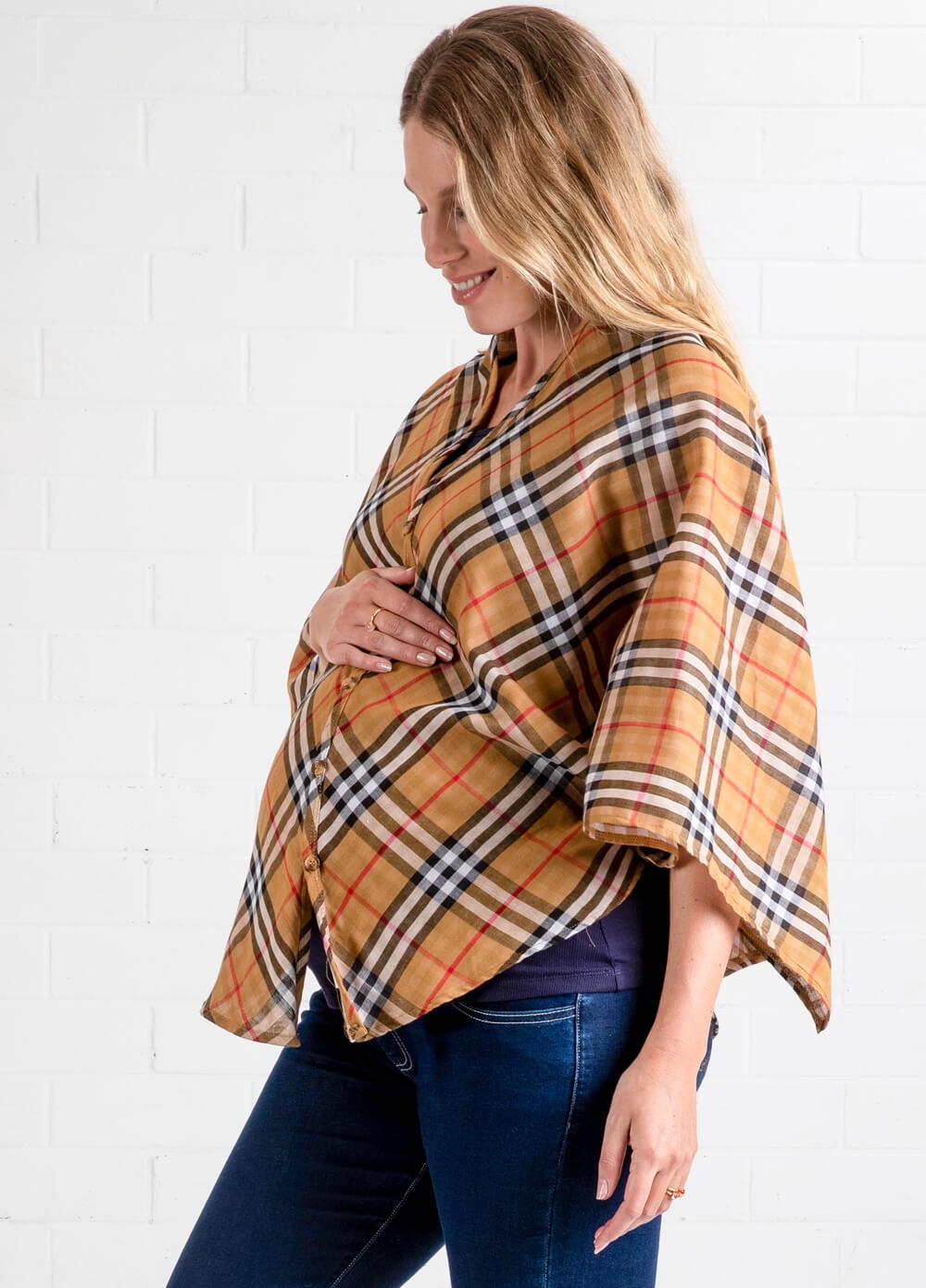 Lait & Co - Cadene Nursing Cover in Camel Plaid | Queen Bee