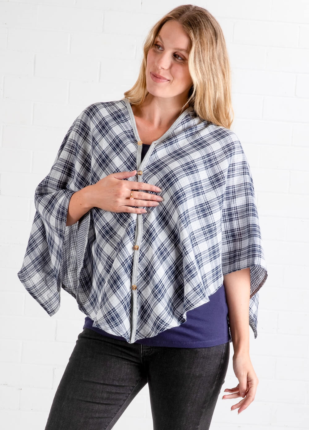 Lait & Co - Cadene Nursing Cover in Grey Plaid | Queen Bee