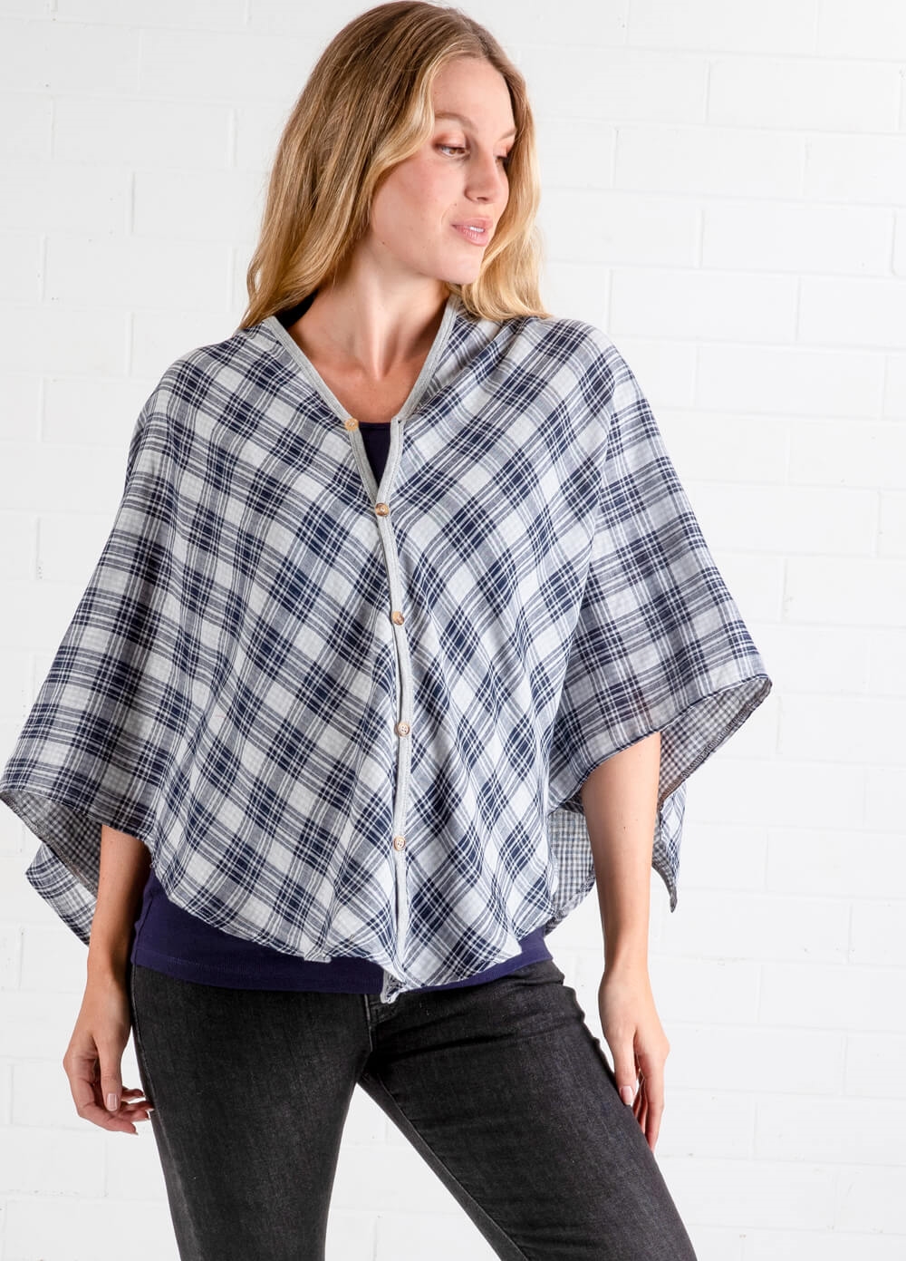 Lait & Co - Cadene Nursing Cover in Grey Plaid | Queen Bee