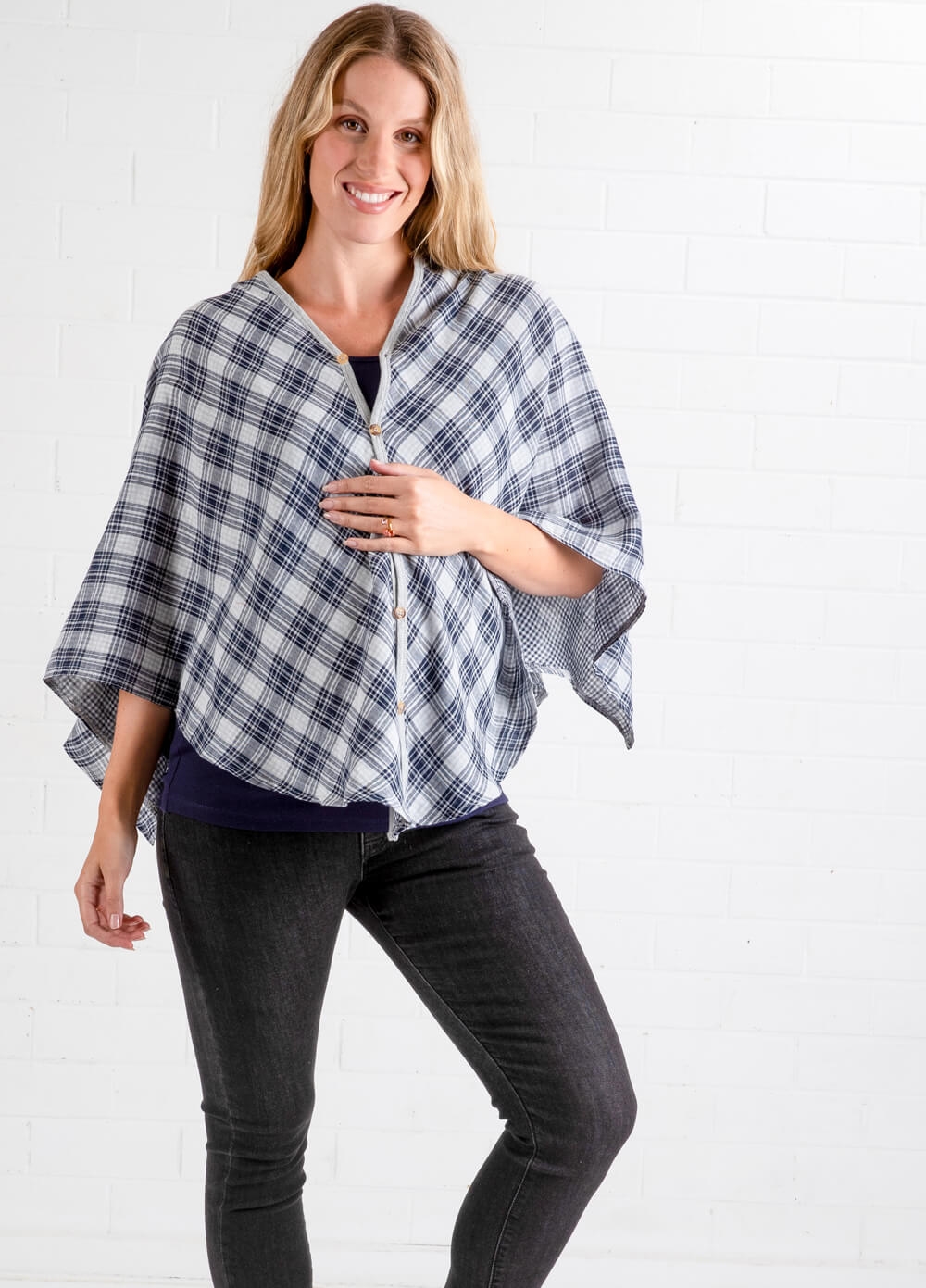 Lait & Co - Cadene Nursing Cover in Grey Plaid | Queen Bee