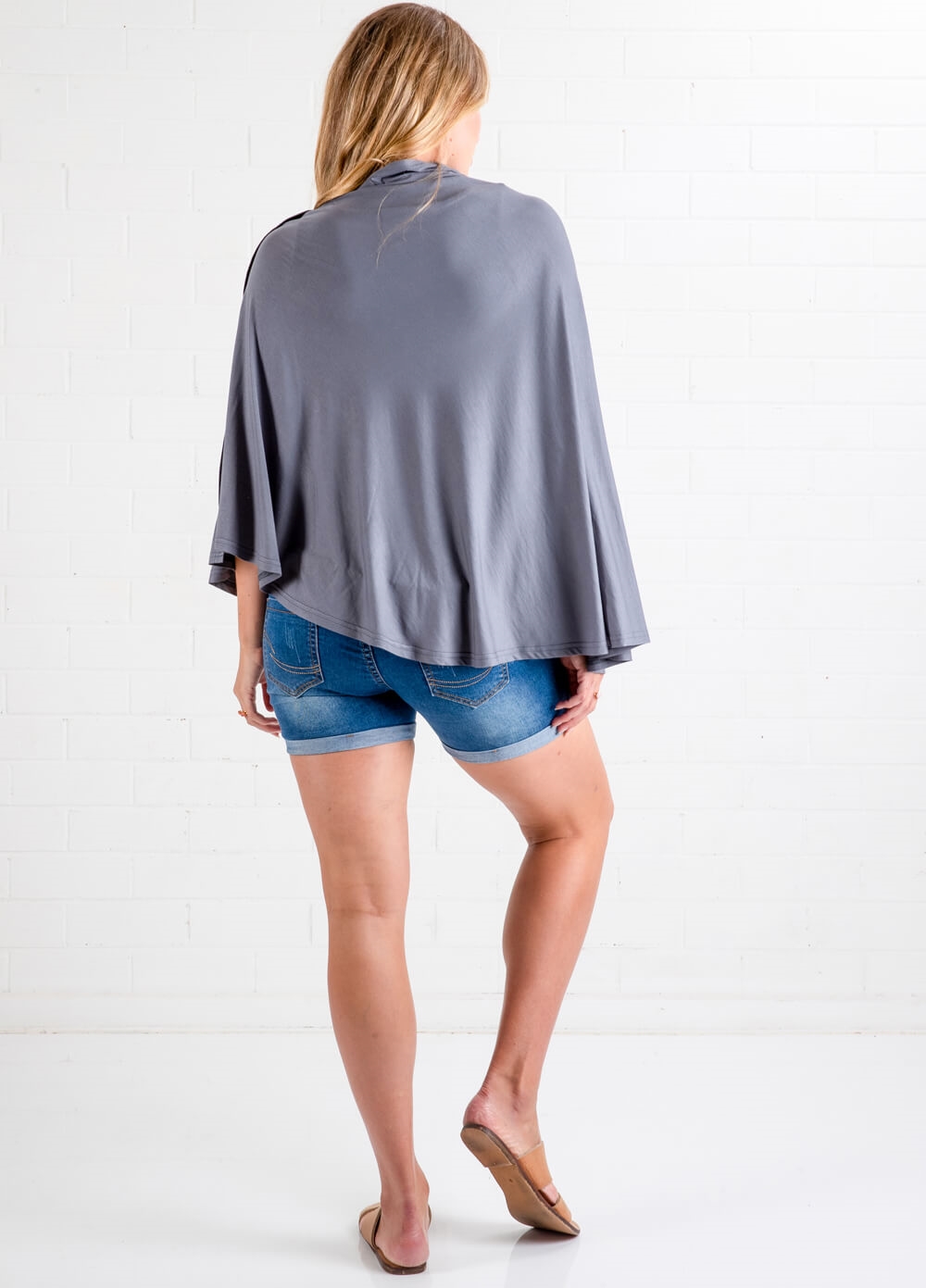 Lait & Co - Memoire Nursing Cover Shawl in Charcoal | Queen Bee