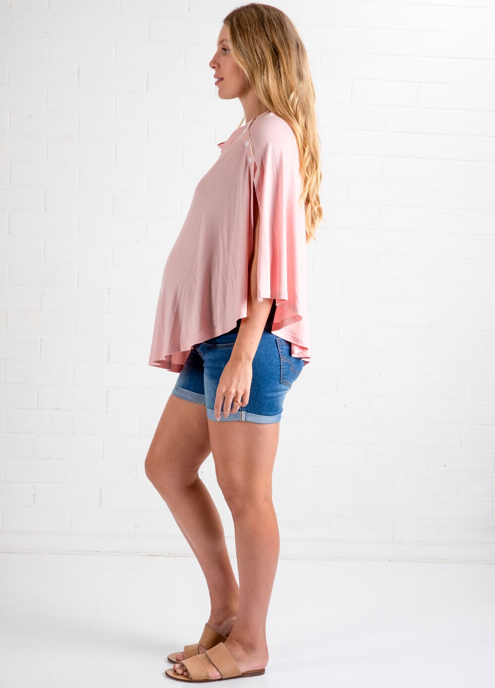 Lait & Co - Memoire Nursing Cover Shawl in Pink | Queen Bee