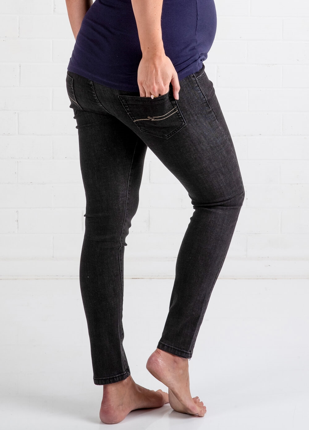 Lait & Co - Christophe Ankle Maternity Jeans in Washed Black