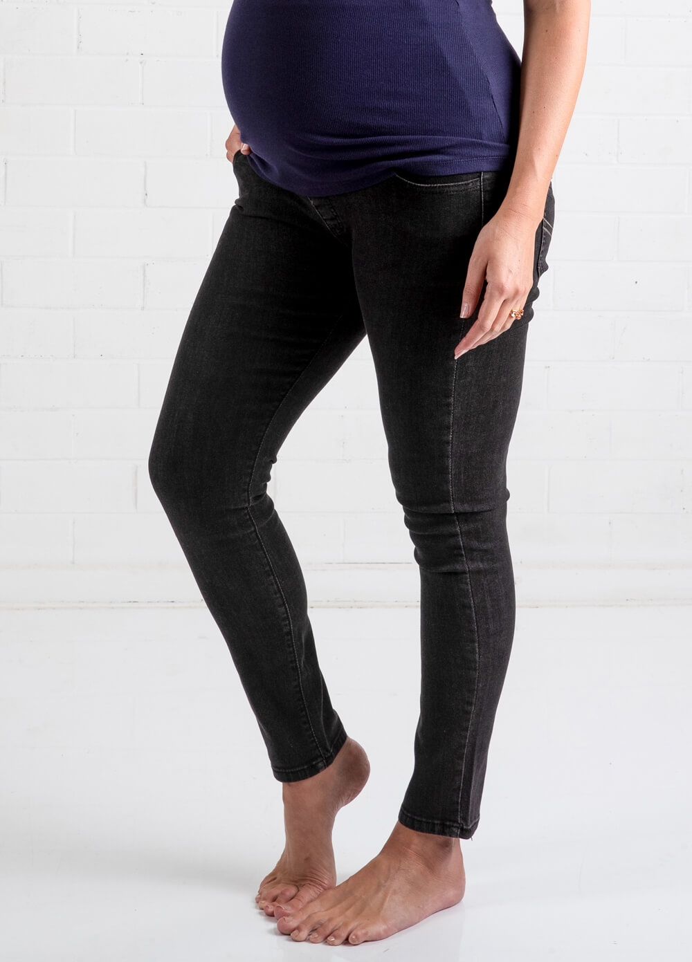Lait & Co - Christophe Ankle Maternity Jeans in Washed Black