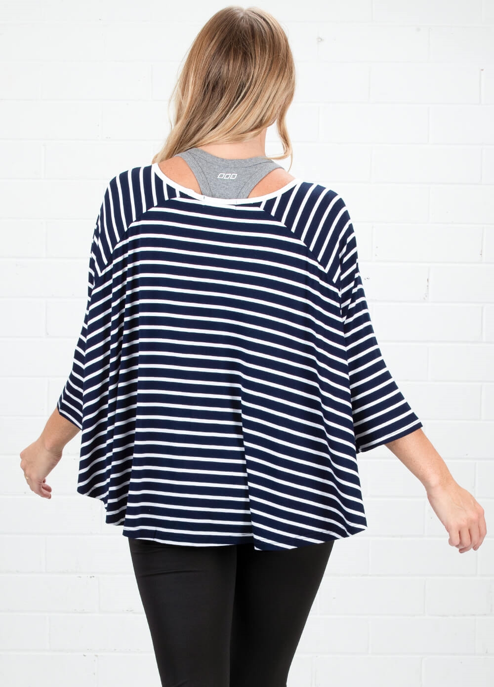 Lait & Co - Zilia Nursing Cover in Navy Stripes