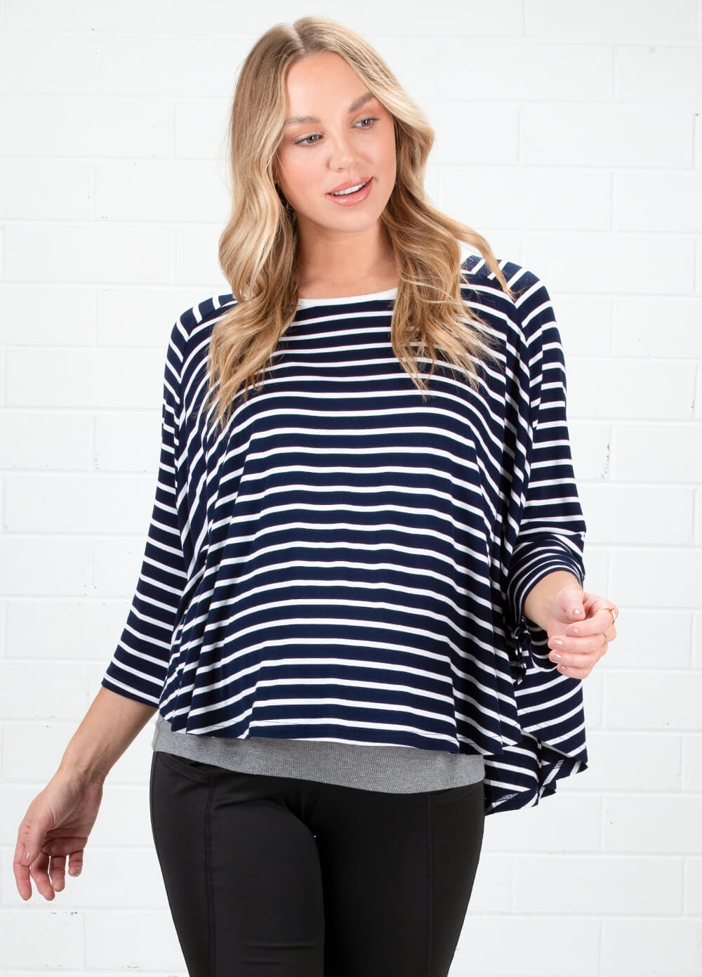 Lait & Co - Zilia Breastfeeding Cover in Navy Stripes | Queen Bee