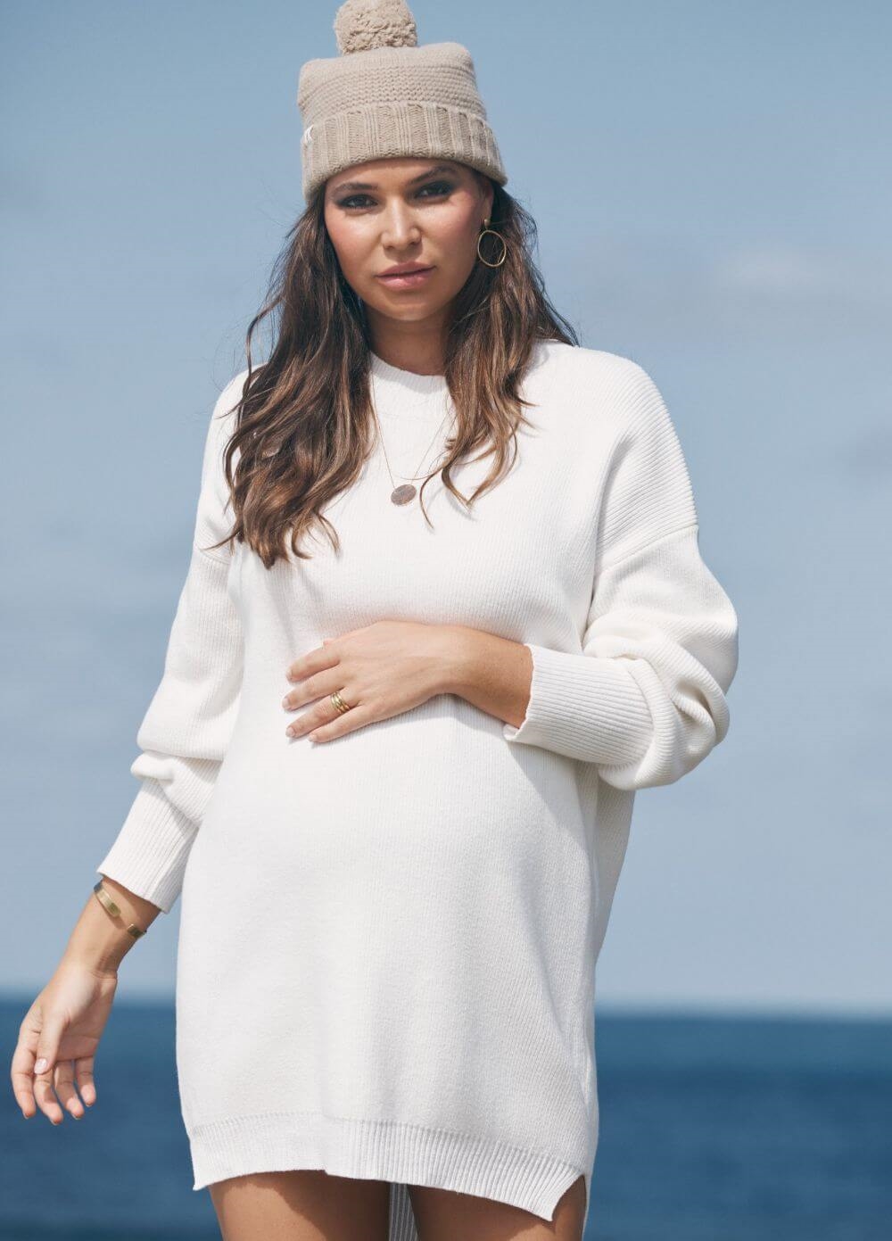 Legoe - Drifter Maternity Knit Dress in Off White | Queen Bee