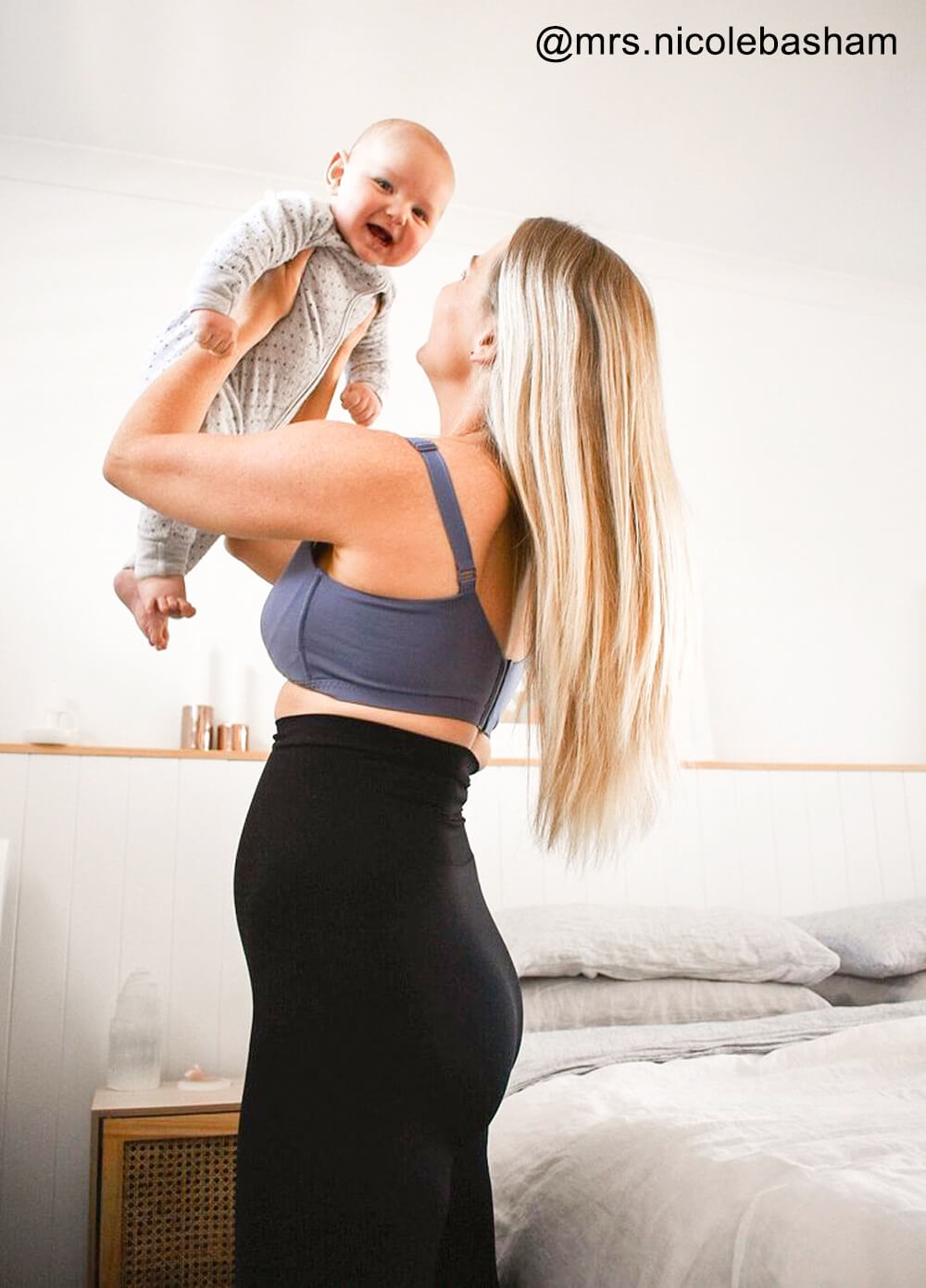 Queen Bee - High Waist Postpartum Recovery Leggings in Black