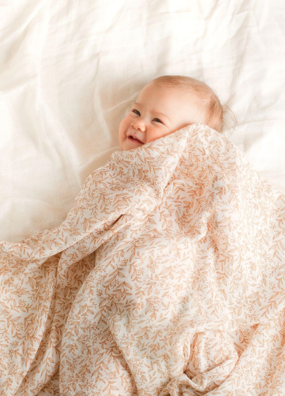 Fox & Fallow - Organic Muslin Swaddle in Golden Vines