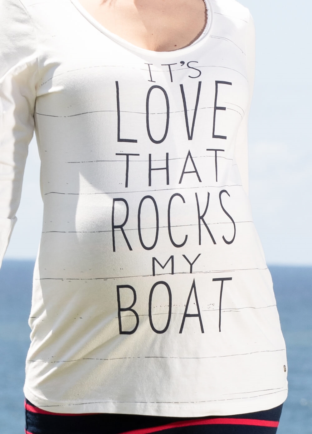 Love Rocks My Boat Maternity Tee in Off-White by Esprit