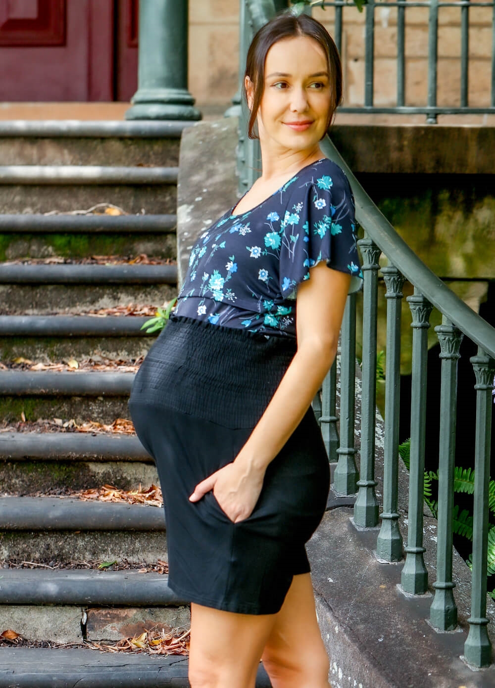 Floressa - Erica Maternity Shorts in Black | Queen Bee
