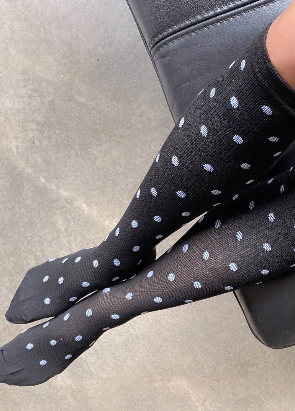 Mama Sox - Delight Maternity Compression Socks in Black Polkadot