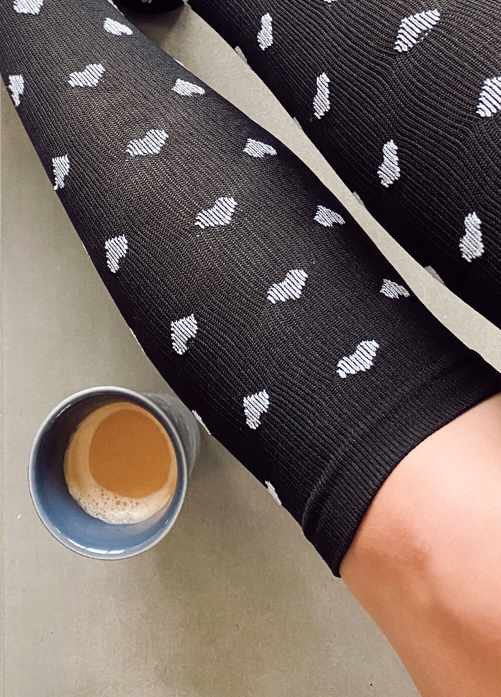 Mama Sox - Delight Maternity Compression Socks in Black Heart