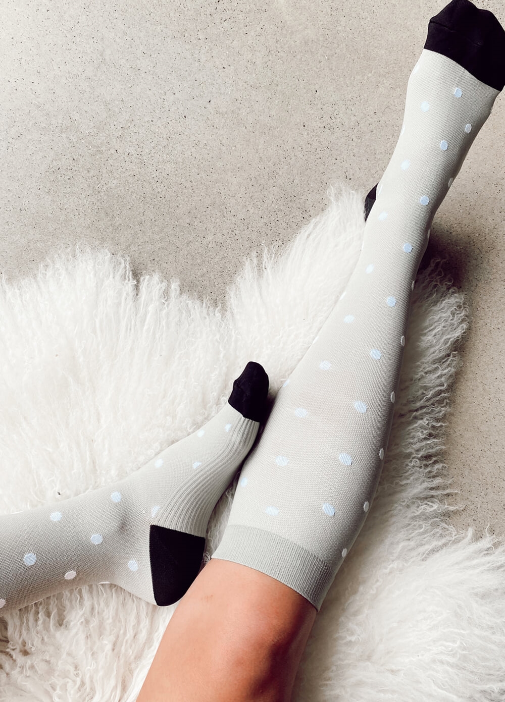 Mama Sox - Excite Maternity Compression Socks in Grey Polkadot