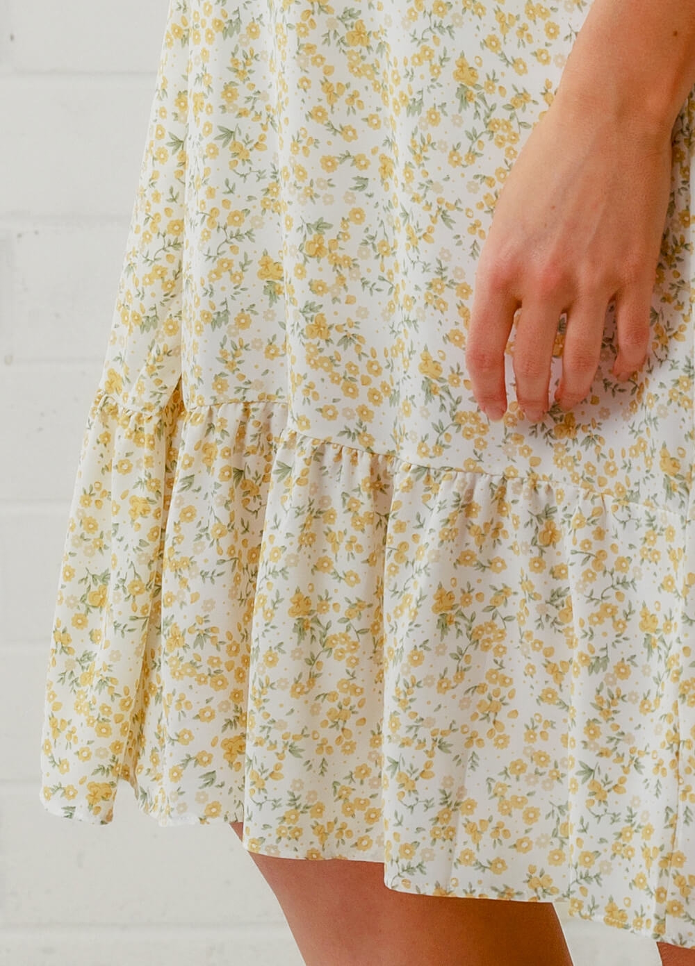 Lait & Co - Etiennette Maternity Dress in Yellow Floral