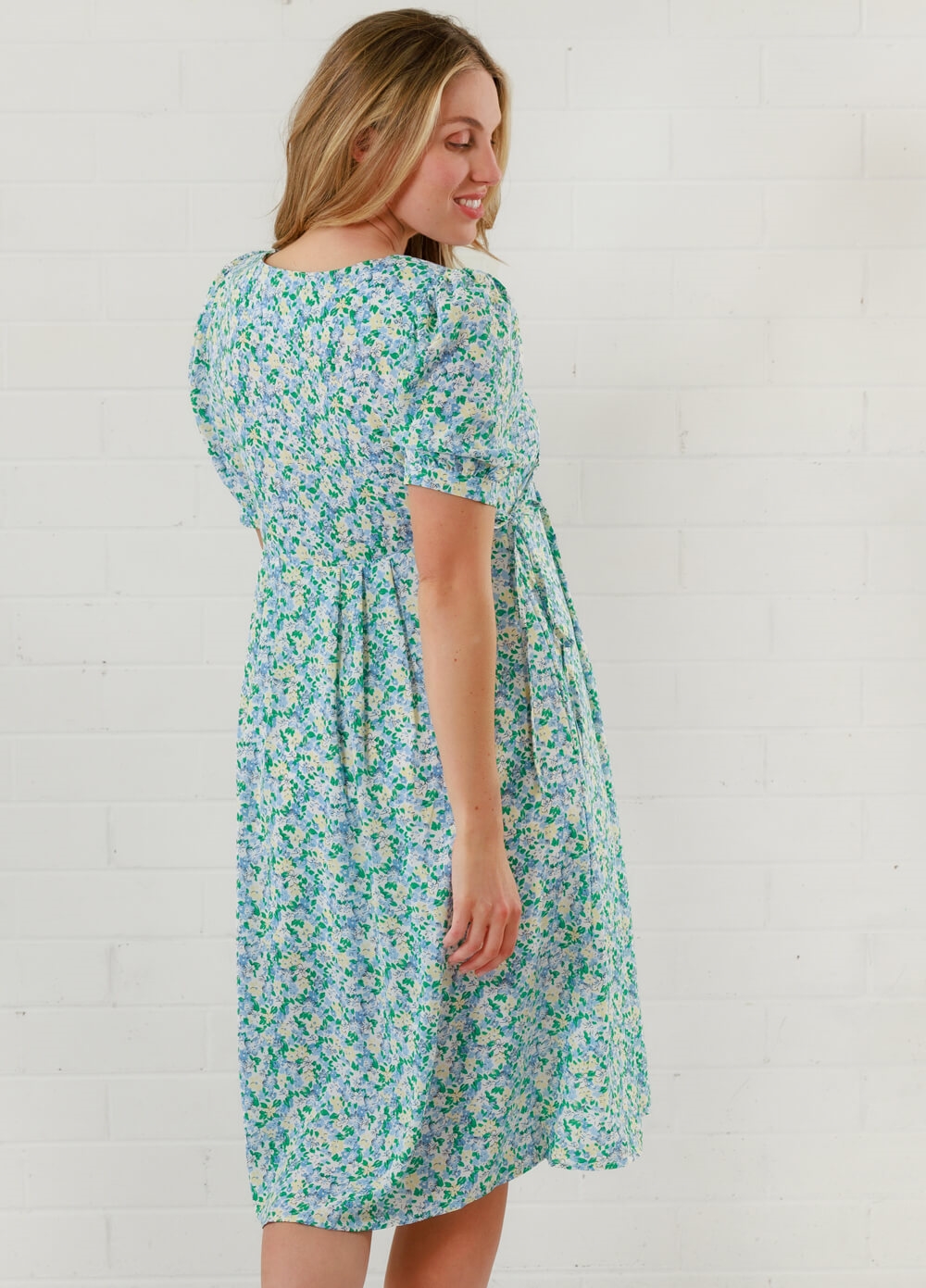 Lait & Co - Lea-Claire Maternity Dress in Green Floral