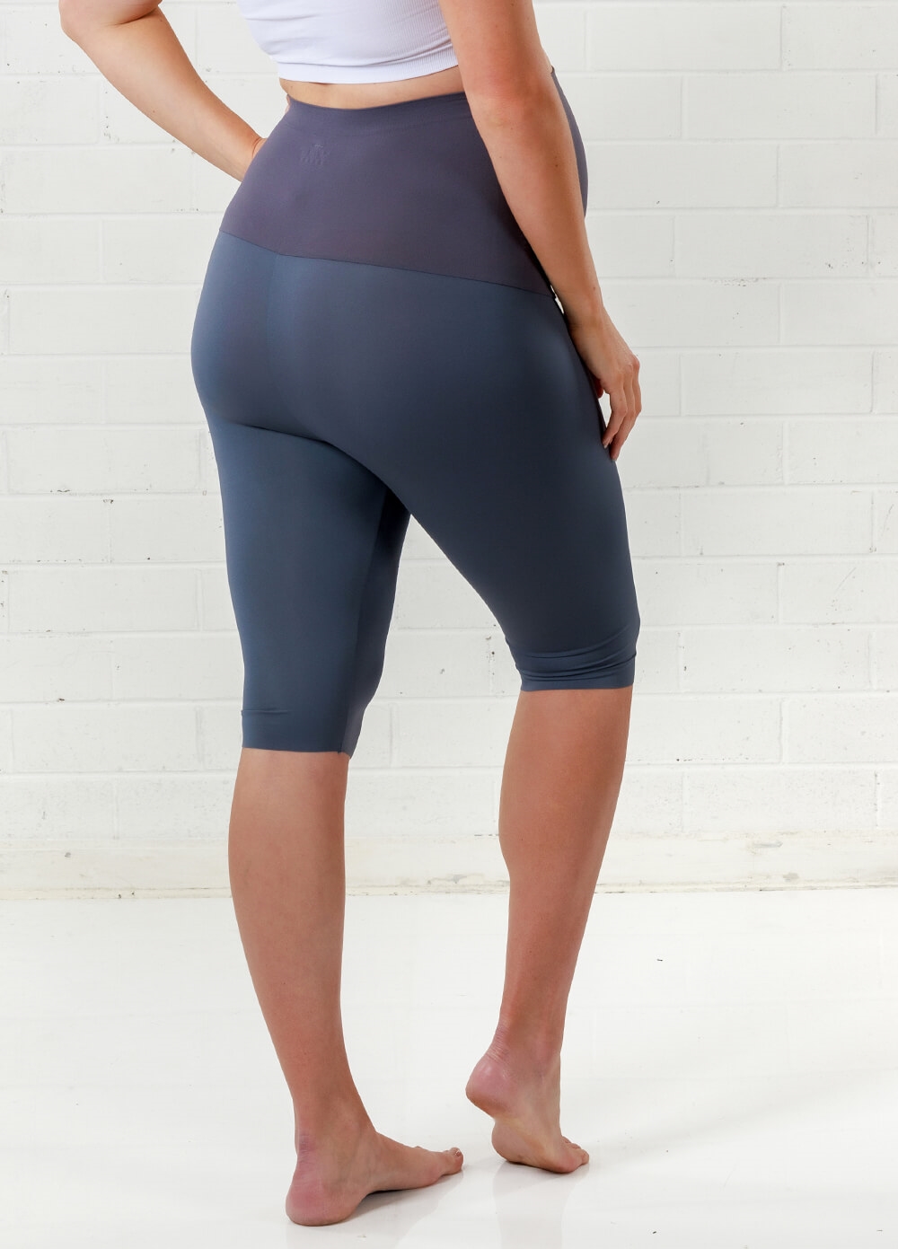 Queen Bee - Charlie Knee Length Maternity Legging in Blue