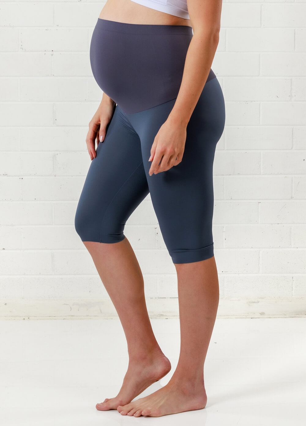 Queen Bee - Charlie Knee Length Maternity Legging in Blue