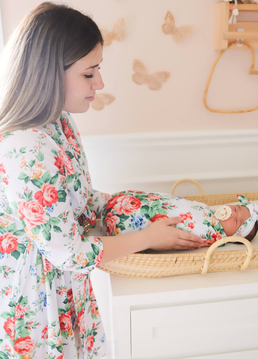 Welcome Baby Treasure Pregnancy Robe & Swaddle Set | White Floral