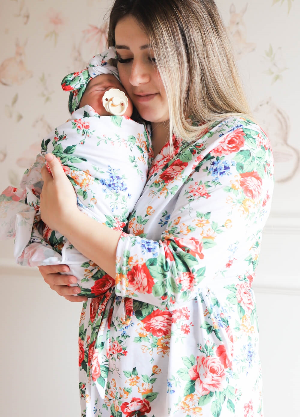 Welcome Baby Treasure Pregnancy Robe & Swaddle Set | White Floral