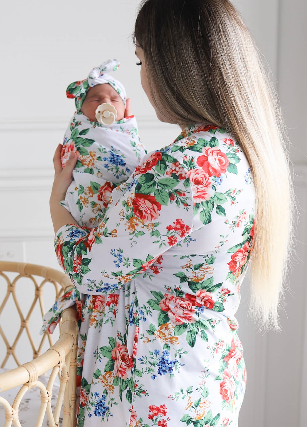 Welcome Baby Treasure Pregnancy Robe & Swaddle Set | White Floral