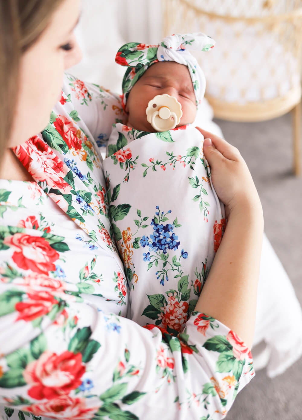 Welcome Baby Treasure Pregnancy Robe & Swaddle Set | White Floral