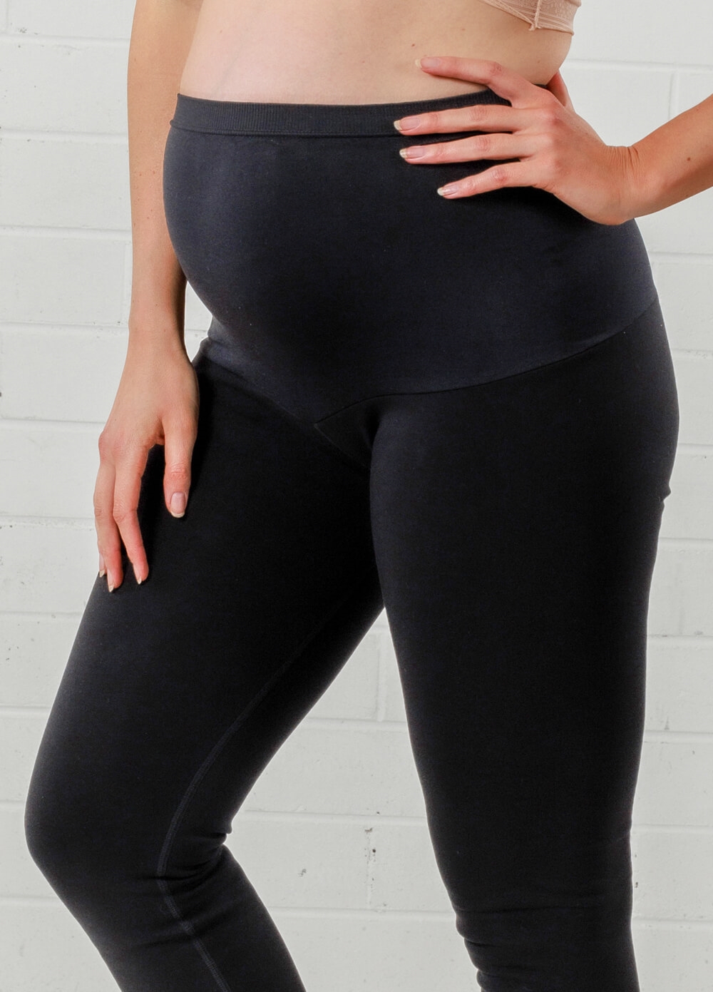 Blakely Maternity Fleece Leggings in Black | Queen Bee