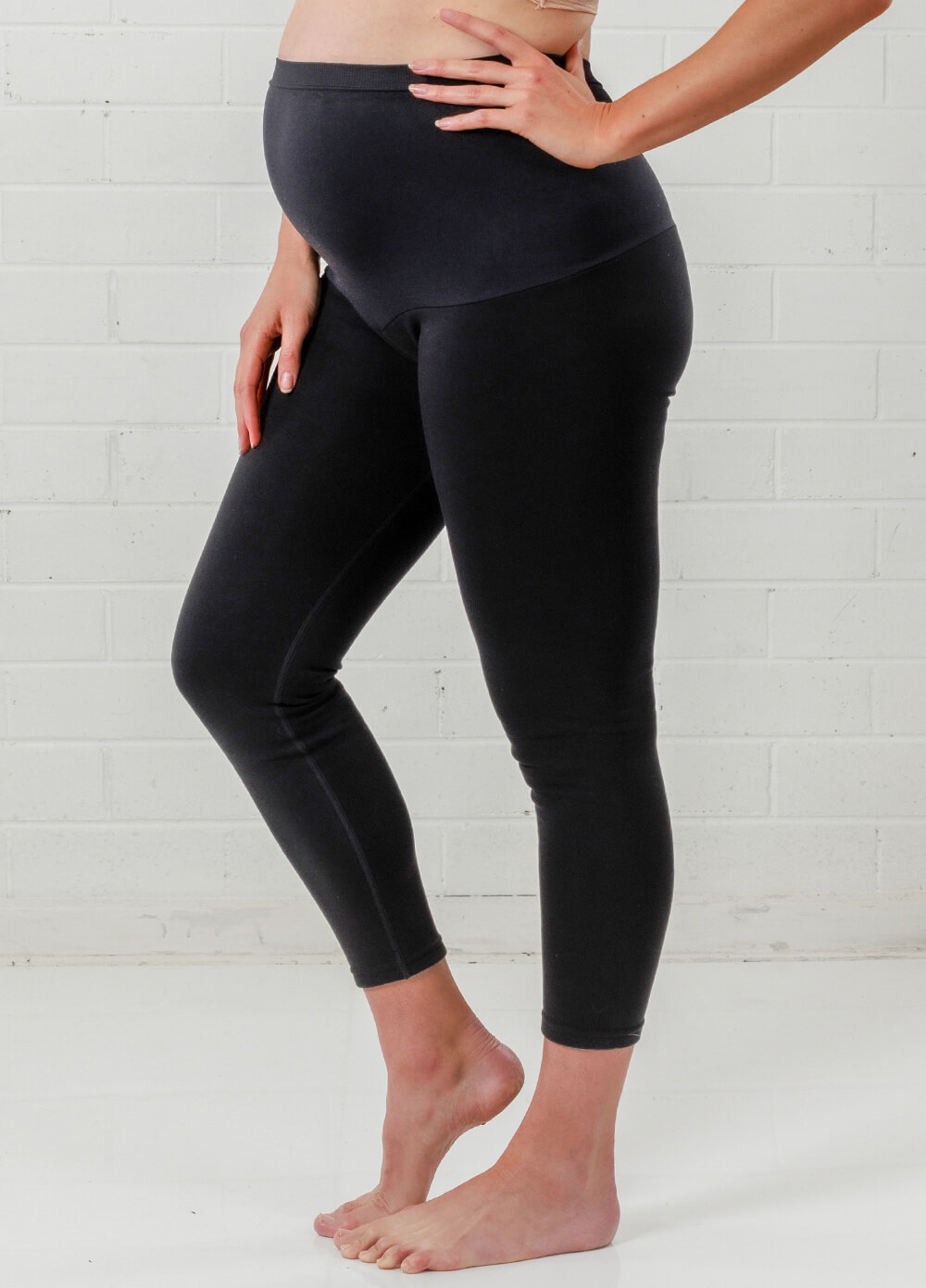 Blakely Maternity Fleece Leggings in Black | Queen Bee