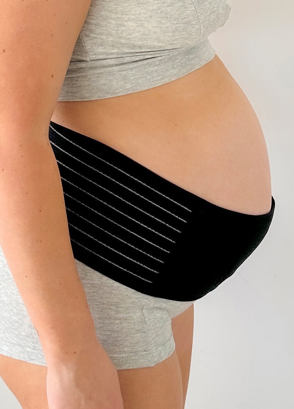 Kayce Adjustable Pregnancy Support Belly Belt in Black 