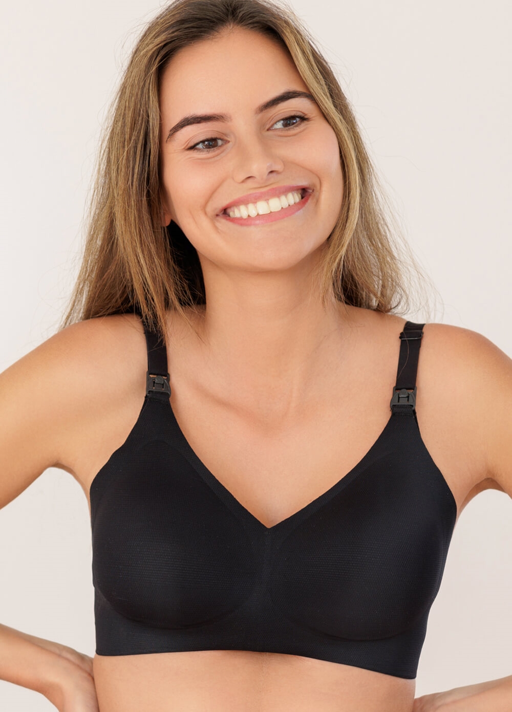 Raine Maternity Nursing T-Shirt Bra in Black | Queen Bee