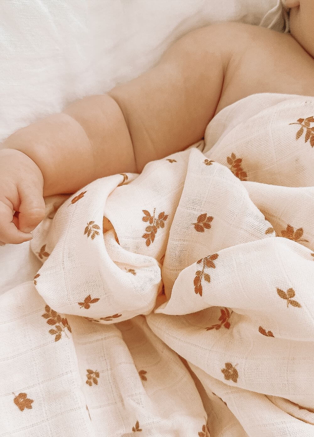 Fox & Fallow - Organic Muslin Swaddle in Birch