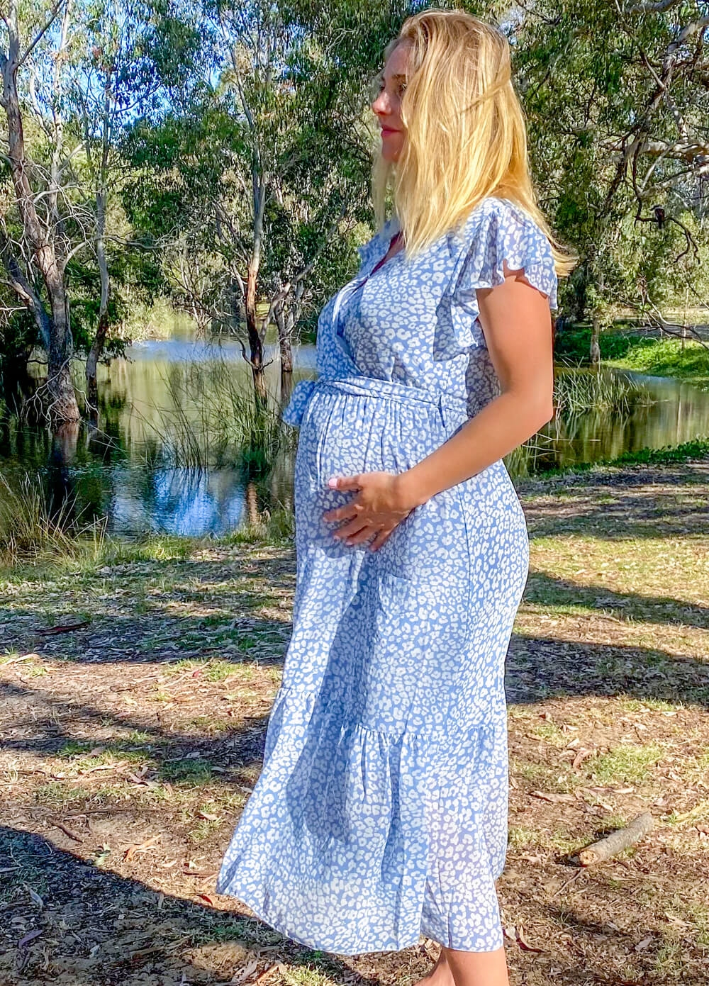 Lait & Co - Kendra Chiffon Maternity Midi Dress in Blue Floral